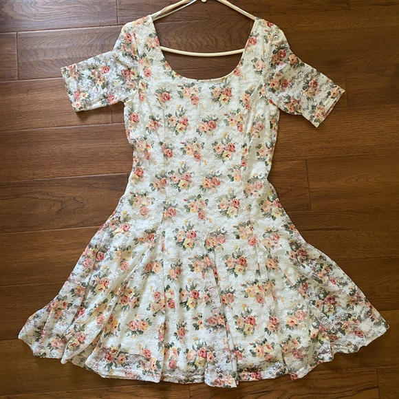 Floral Lace Summer Dress 🌸 - Picture 1 of 6
